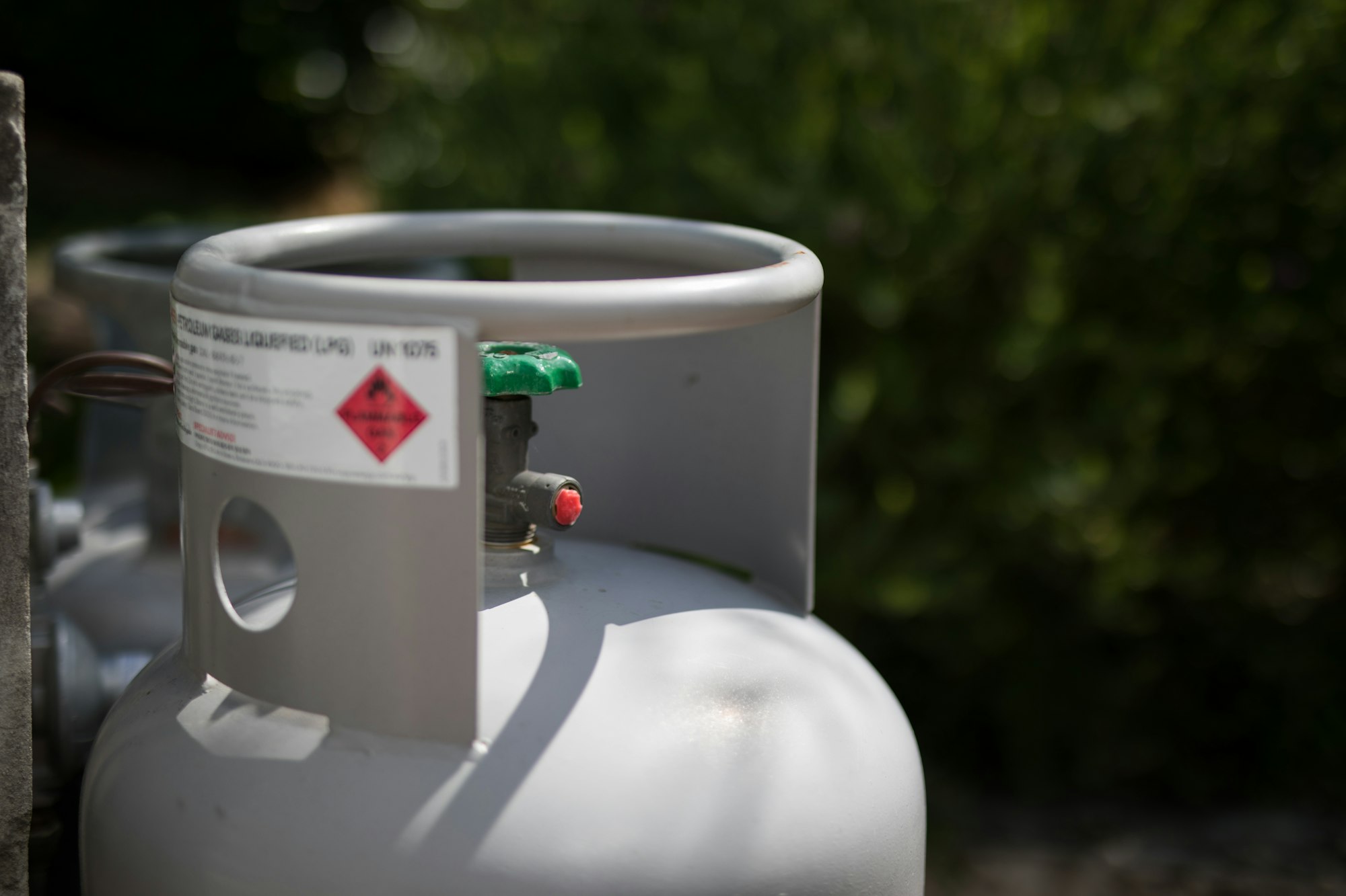 Outdoor gas tank